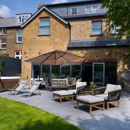 Dream House London With Gym, Cinema And Housekeeper Villa Ealing Exteriör bild