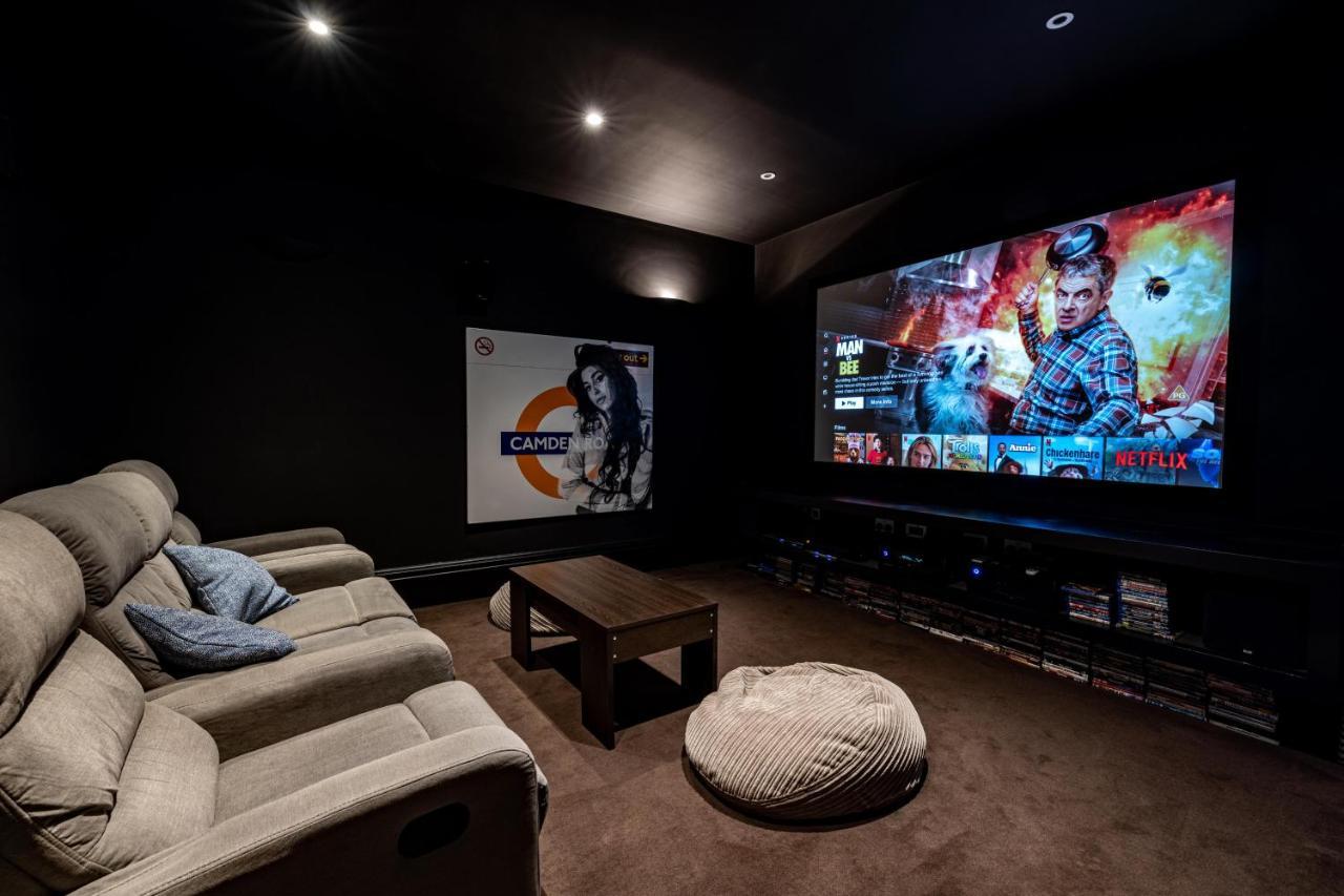 Dream House London With Gym, Cinema And Housekeeper Villa Ealing Exteriör bild